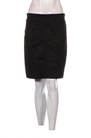 Пола NEW COLLECTION, Размер M, Цвят Черен, Цена 3,57 €