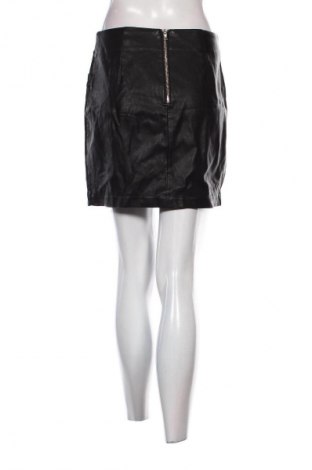 Пола New Look, Размер M, Цвят Черен, Цена 2,04 €