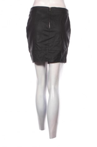 Пола ONLY, Размер M, Цвят Черен, Цена 2,55 €