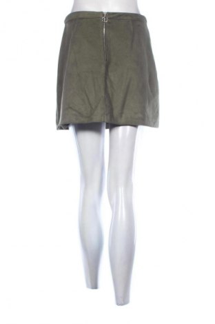 Пола Primark, Размер S, Цвят Зелен, Цена 2,04 €