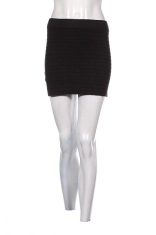 Пола Promod, Размер S, Цвят Черен, Цена 3,57 €