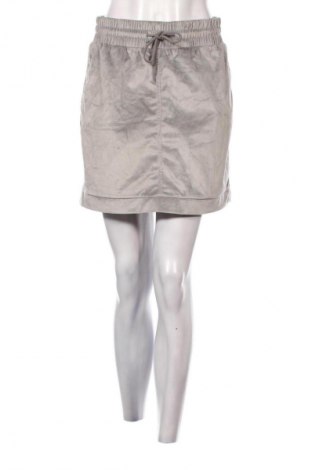 Пола Sisters, Размер M, Цвят Сив, Цена 2,04 €