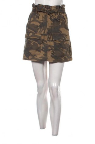 Пола Stradivarius, Размер S, Цвят Многоцветен, Цена 2,04 €