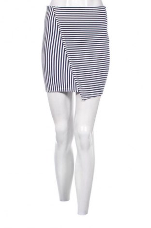 Пола Stradivarius, Размер S, Цвят Многоцветен, Цена 2,04 €