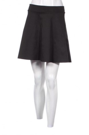 Пола Stradivarius, Размер S, Цвят Черен, Цена 7,66 €