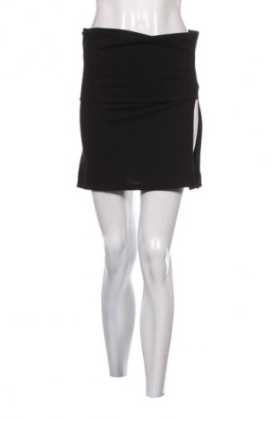 Пола Trendyol, Размер M, Цвят Черен, Цена 2,55 €