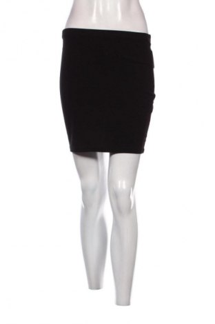 Пола Unbranded, Размер S, Цвят Черен, Цена 2,04 €