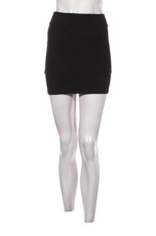 Пола Unbranded, Размер S, Цвят Черен, Цена 2,04 €