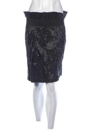 Пола Unbranded, Размер S, Цвят Черен, Цена 2,55 €