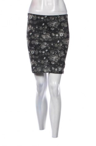 Пола Unbranded, Размер S, Цвят Многоцветен, Цена 2,04 €