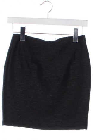 Пола Vero Moda, Размер XS, Цвят Черен, Цена 2,04 €