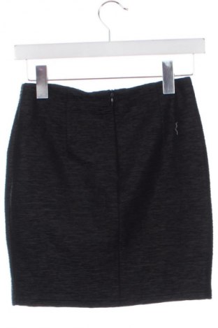 Пола Vero Moda, Размер XS, Цвят Черен, Цена 2,04 €