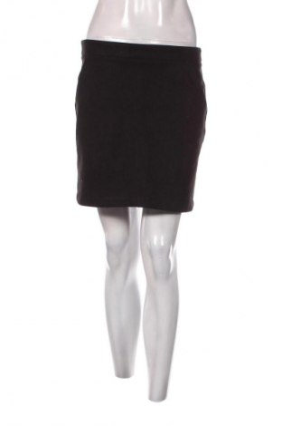 Пола Vero Moda, Размер S, Цвят Черен, Цена 2,04 €