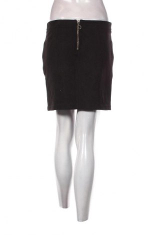 Пола Vero Moda, Размер S, Цвят Черен, Цена 2,04 €