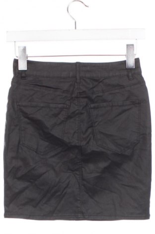 Пола Vero Moda, Размер XS, Цвят Черен, Цена 2,04 €