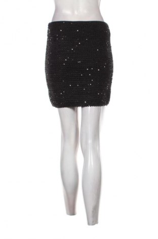 Пола Wow, Размер M, Цвят Черен, Цена 2,04 €