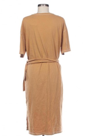 Rochie Bershka, Mărime L, Culoare Bej, Preț 40,81 Lei