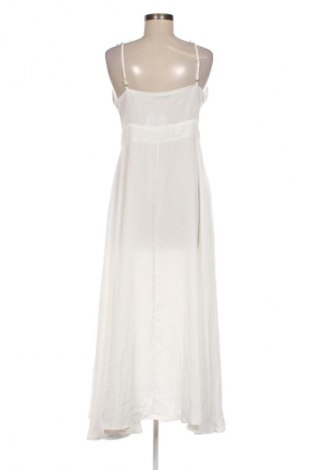 Ruha ChicMe, Méret M, Szín Fehér, Ár 3 469 Ft