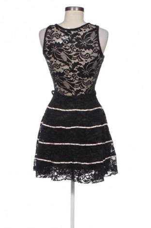 Ruha Colloseum, Méret S, Szín Fekete, Ár 1 229 Ft