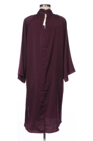 Sukienka In Wear, Rozmiar M, Kolor Fioletowy, Cena 67,99 zł