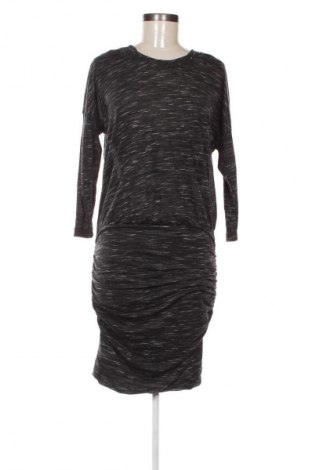 Рокля Lindex, Размер M, Цвят Черен, Цена 2,04 €