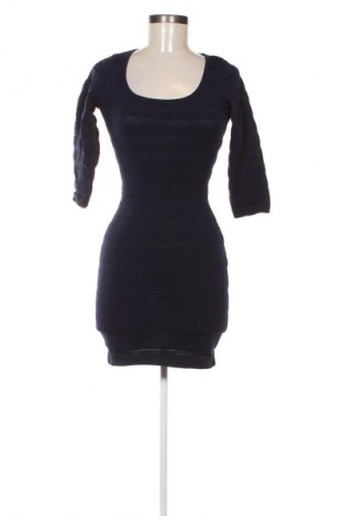 Kleid Mango, Größe S, Farbe Blau, Preis 1,99 €