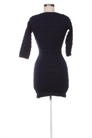 Kleid Mango, Größe S, Farbe Blau, Preis 1,99 €