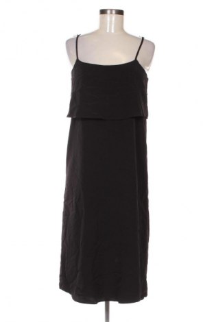 Рокля River Island, Размер M, Цвят Черен, Цена 5,11 €