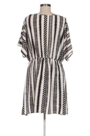Рокля SHEIN, Размер XL, Цвят Многоцветен, Цена 4,60 €