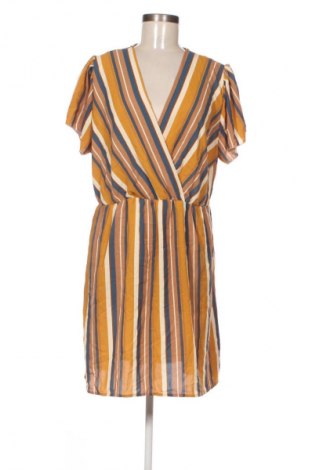 Рокля SHEIN, Размер XL, Цвят Многоцветен, Цена 4,60 €