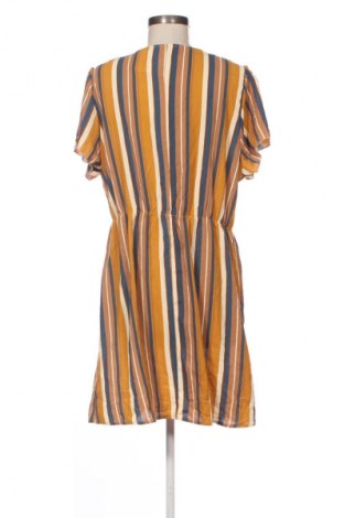 Рокля SHEIN, Размер XL, Цвят Многоцветен, Цена 4,60 €