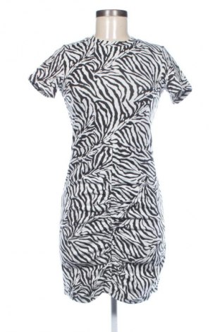 Рокля Sinsay, Размер M, Цвят Многоцветен, Цена 3,57 €