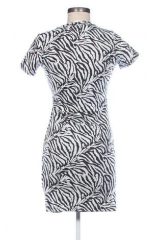 Рокля Sinsay, Размер M, Цвят Многоцветен, Цена 3,57 €