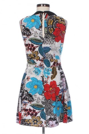 Sukienka Unbranded, Rozmiar M, Kolor Kolorowy, Cena 24,99 zł