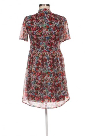 Рокля Vero Moda, Размер XS, Цвят Многоцветен, Цена 3,06 €