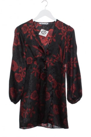 Kleid Zara, Größe XS, Farbe Mehrfarbig, Preis € 18,99