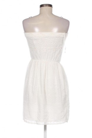 Φόρεμα Zara Trafaluc, Μέγεθος M, Χρώμα Εκρού, Τιμή 13,99 €