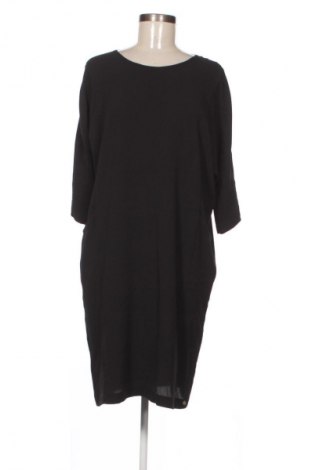 Ruha Zusss, Méret M, Szín Fekete, Ár 11 189 Ft