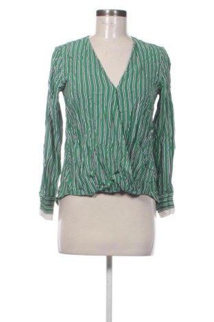 Дамска блуза Unbranded, Размер XS, Цвят Многоцветен, Цена 4,60 €, #137177343