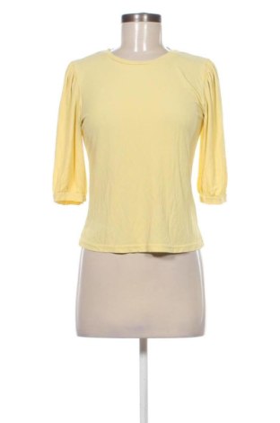 Bluză de femei ONLY, Mărime M, Culoare Galben, Preț 31,49 Lei, #137238743