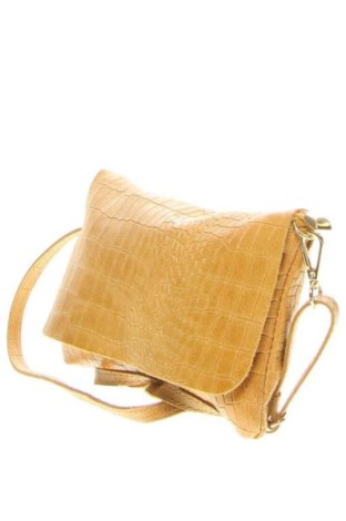 Дамска чанта Unbranded, Цвят Жълт, Цена 49,29 €, #137140169