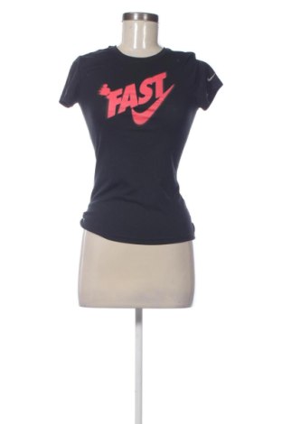 Дамска тениска Nike, Размер XS, Цвят Многоцветен, Цена 17,00 €, #137217137