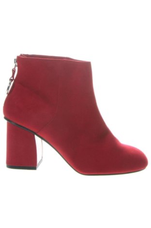 Dámské boty  Bershka, Velikost 38, Barva Červená, Cena  541,00 Kč, #137168830
