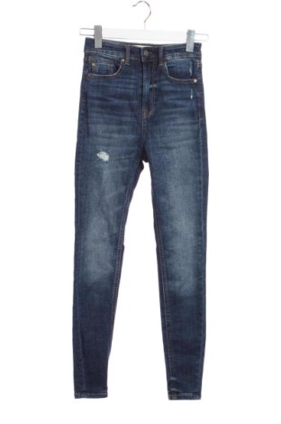 Дамски дънки Stradivarius, Размер XS, Цвят Син, Цена 12,00 €, #137109477