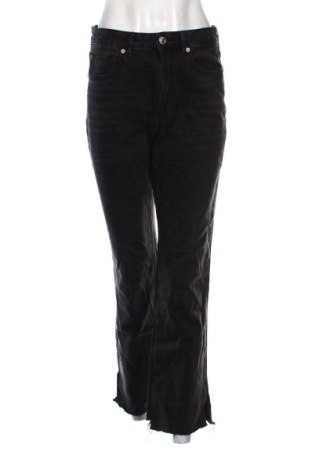 Дамски дънки Stradivarius, Размер M, Цвят Черен, Цена 11,75 €, #137141534