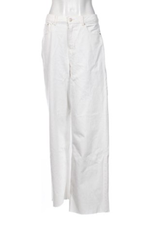 Дамски дънки Jack & Jones, Размер L, Цвят Бял, Цена 48,06 €, #137150835