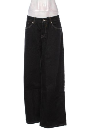 Blugi de femei Bershka, Mărime XL, Culoare Negru, Preț 128,99 Lei, #137166500