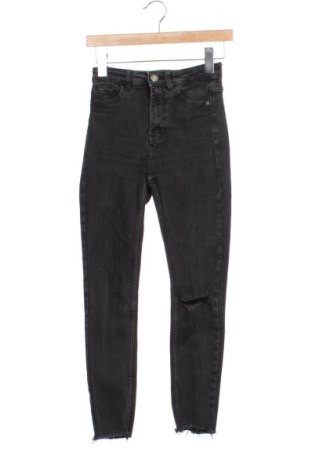 Blugi de femei Bershka, Mărime XXS, Culoare Negru, Preț 47,24 Lei, #137170082