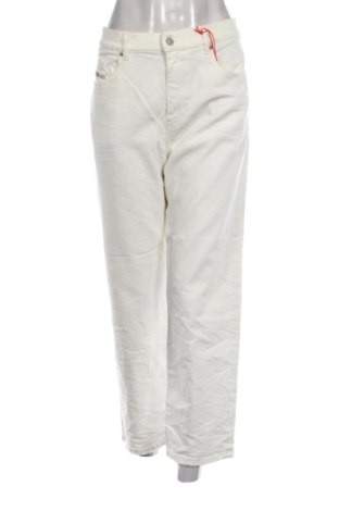 Дамски дънки Diesel, Размер XL, Цвят Екрю, Цена 101,68 €, #137171961