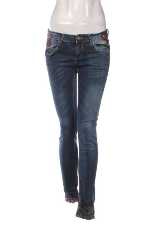 Dámske džínsy  Desigual, Veľkosť M, Farba Modrá, Cena  44,95 €, #137175743